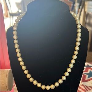 Elegant Pearl Necklace